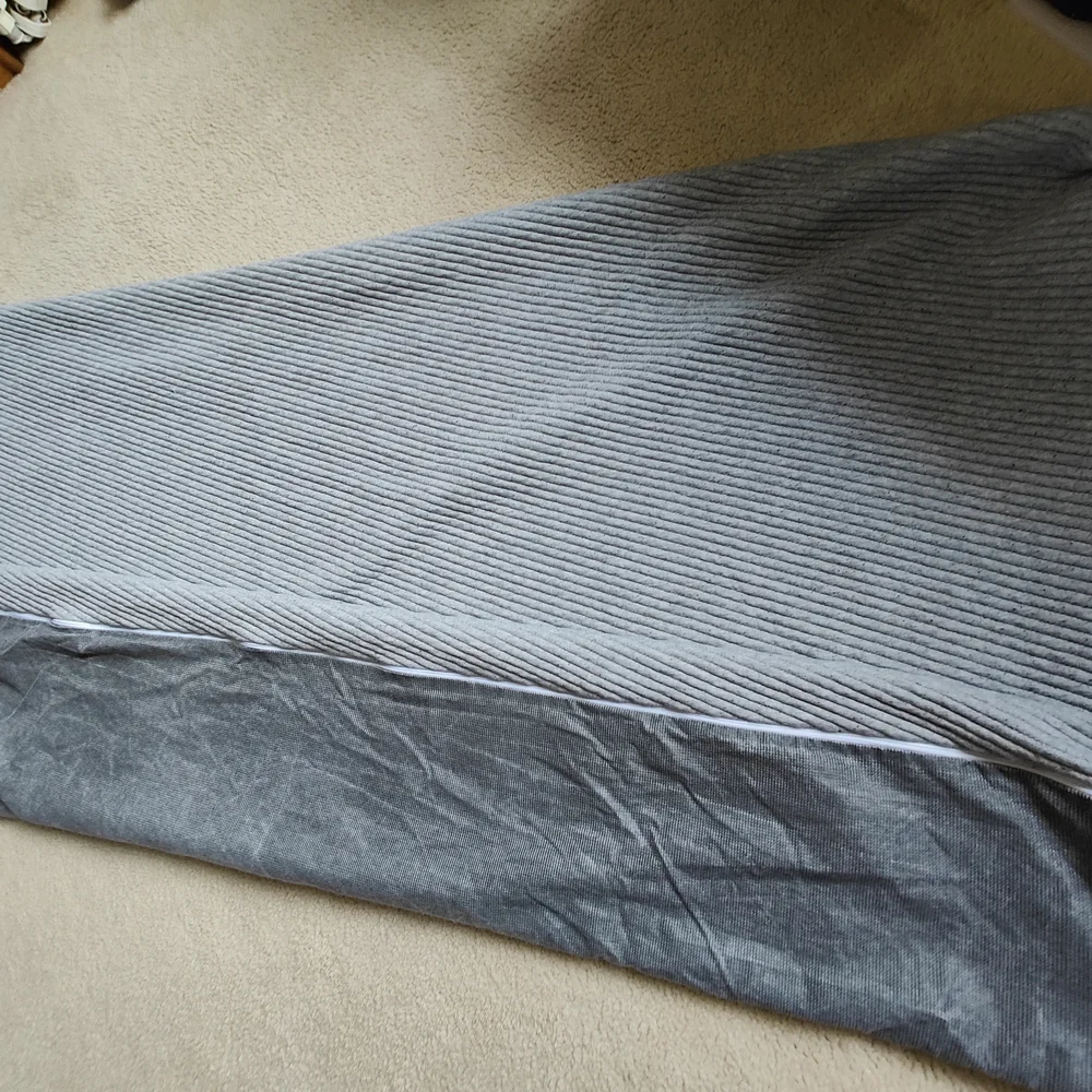 Premium Gray Ribbed Mattress Cover
